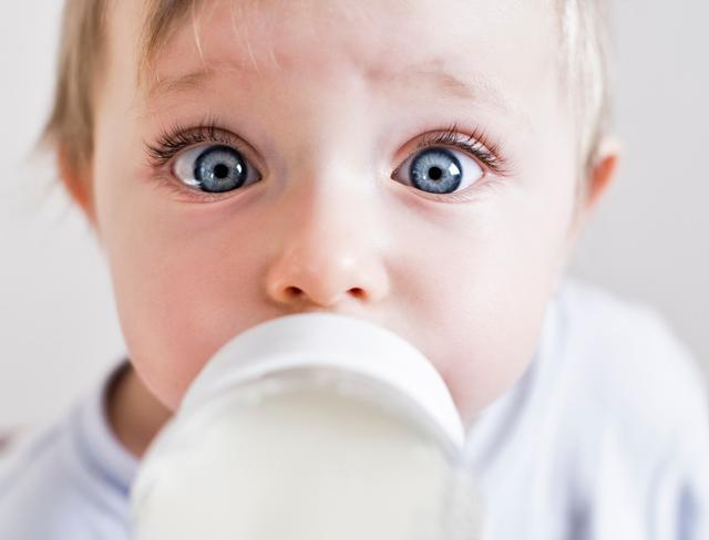 Що таке молочниця у немовлят