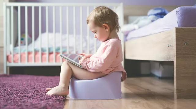 Як привчити дитину до горщика